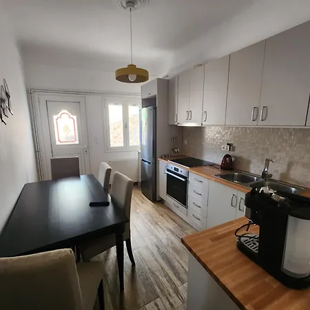 Debi's Place * Linaria (Skyros)